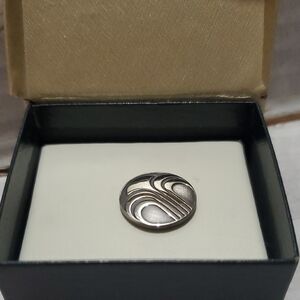 NU Skin Enterprises Symbol Lapel Silver Round Pin
